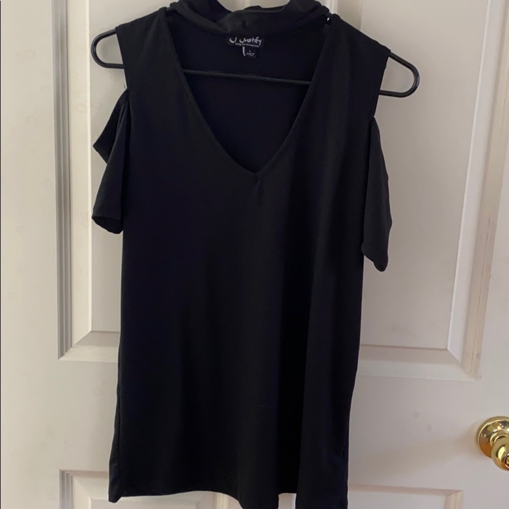 Casual black cutout sleeve shirt